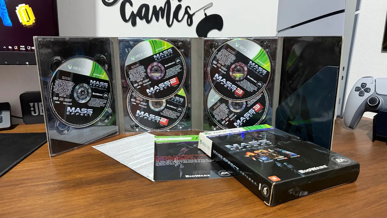 Mas Effect Trilogy Xbox 360  - Foto 4