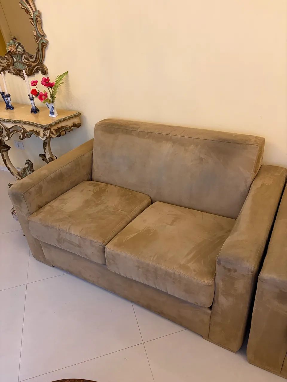 2 sofás lindos de 2 lugares! R$ 400 cada!