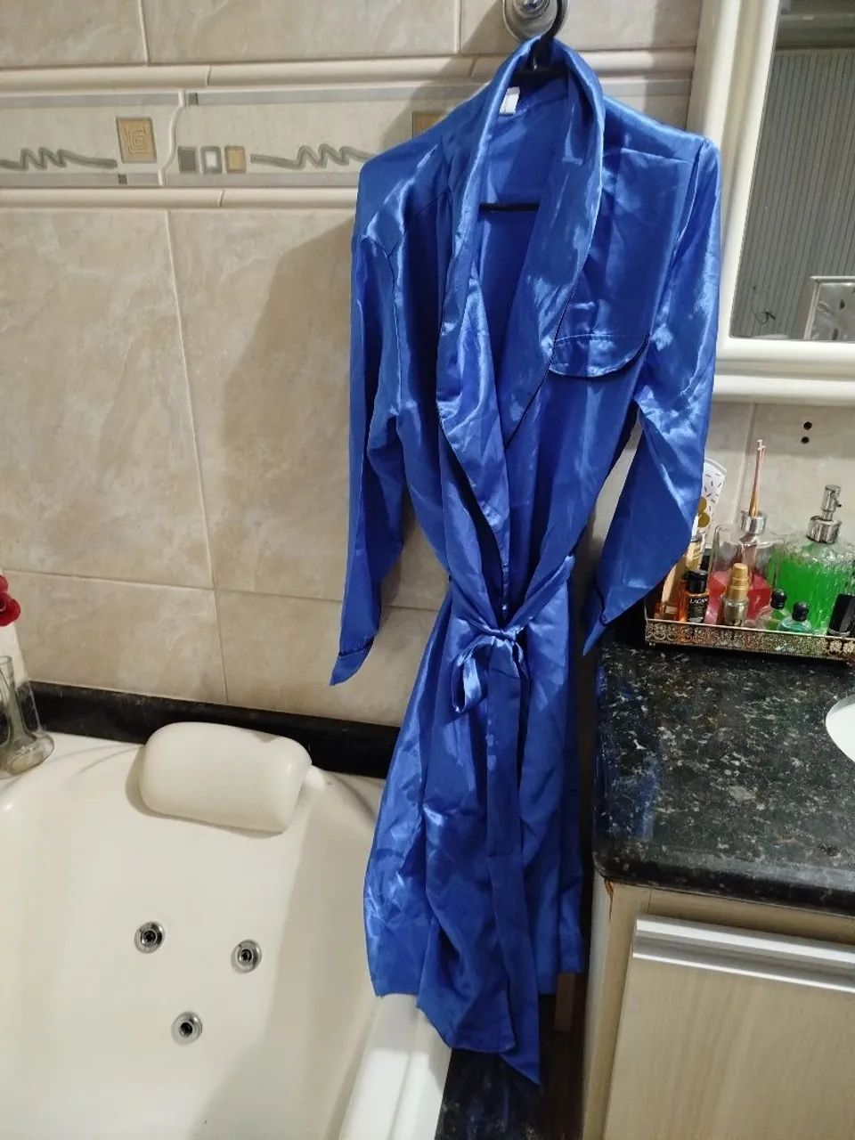 Robe DeMillus 