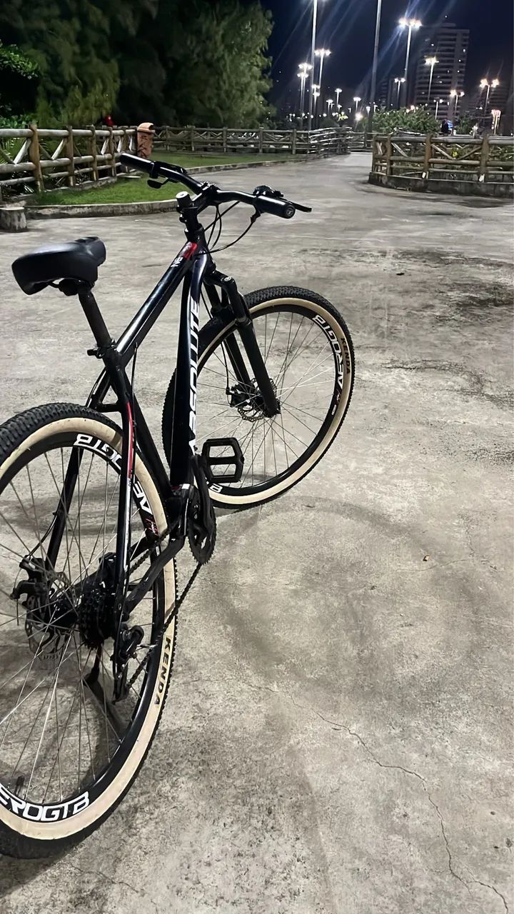 Bicicleta absolute toda nova 