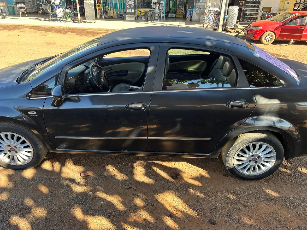 Fiat Linea Absolute 1.9/1.8 Flex Dualogic 4P 2010 - Foto 3