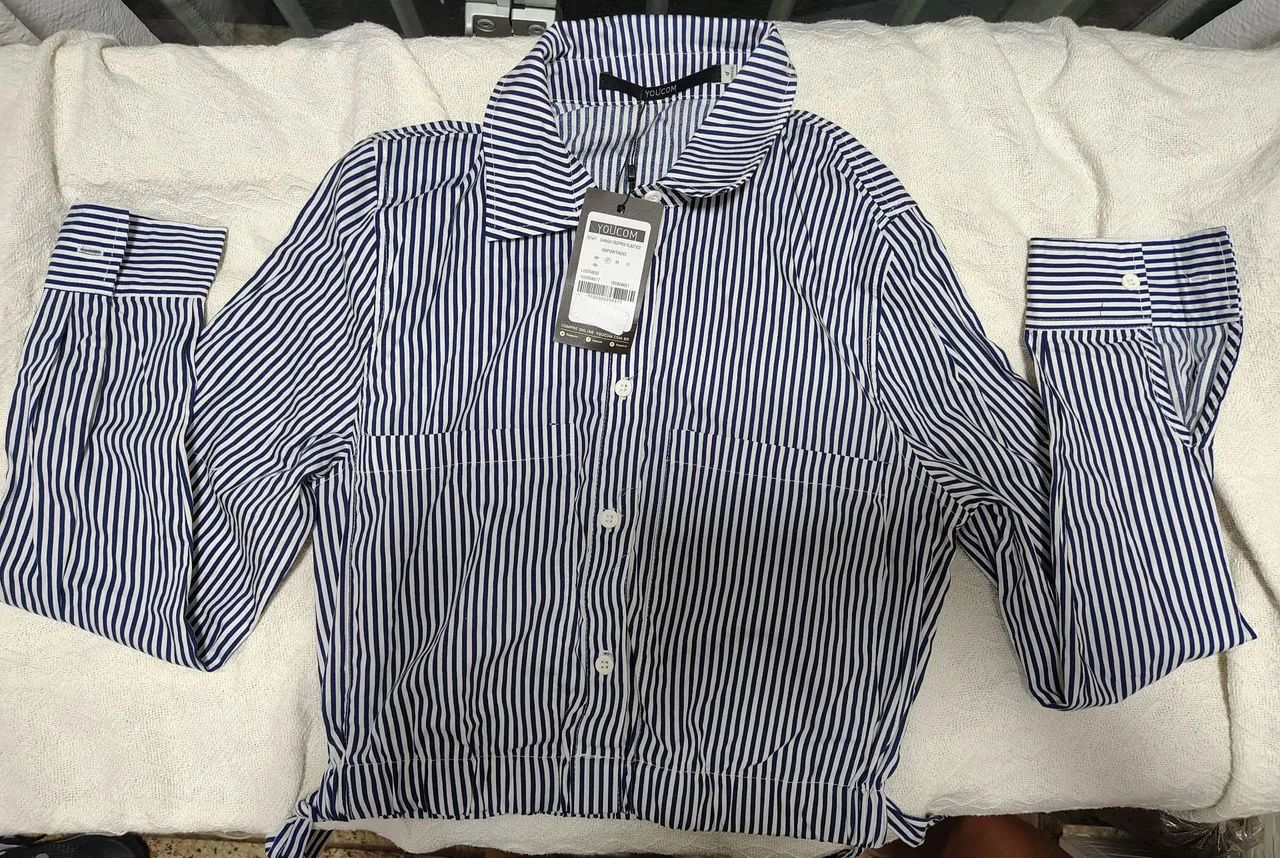 camisa cropped listrada com elástico - YOUCOM