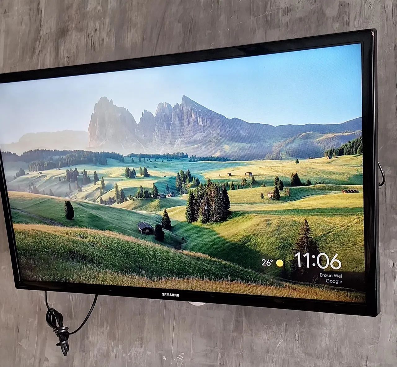 Tv 32" Samsung série 4 tela led 