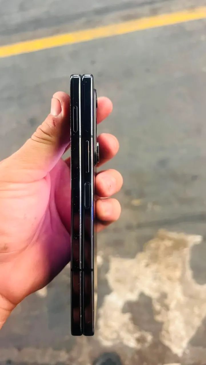 Samsung Z Fold 5 - Foto 4