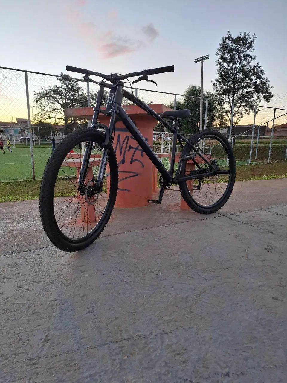Bike aro 29 bem montada 