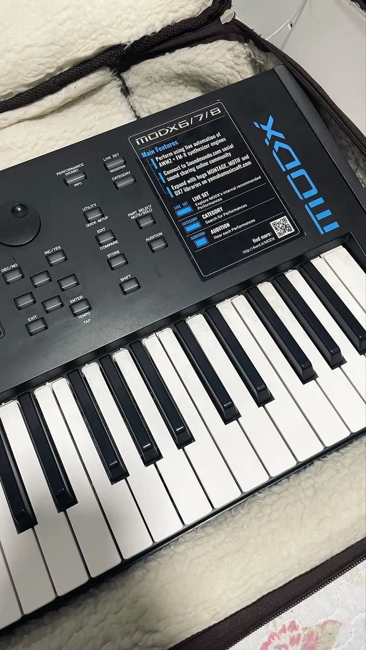 Teclado Yamaha MODX 6 (Aceito Cartão)