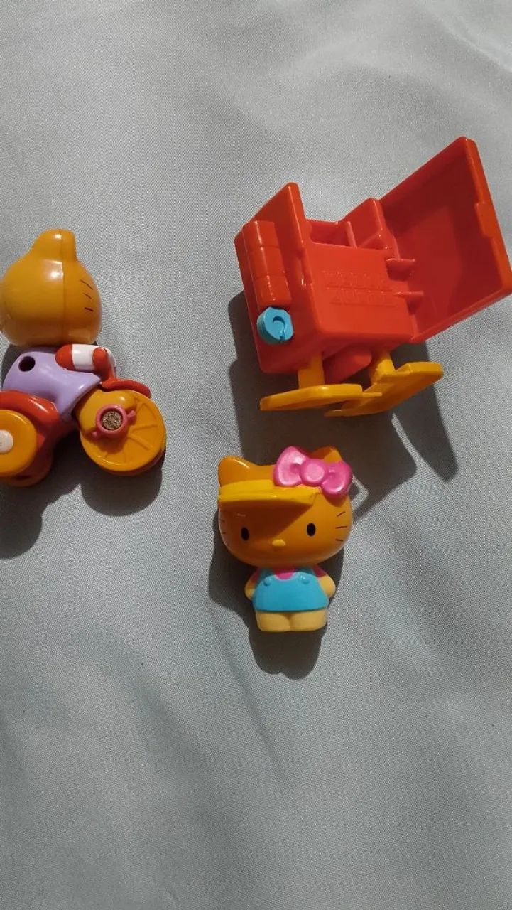 Lote com 2 brinquedos da Hello Kitty Lacta (2011/2012) funcionando <br> - Foto 3