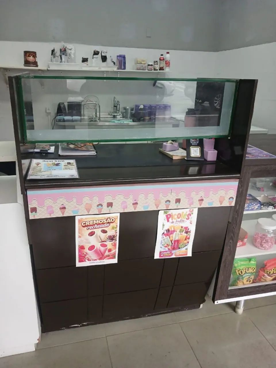 Balcão vitrine + Balcão caixa - Foto 2