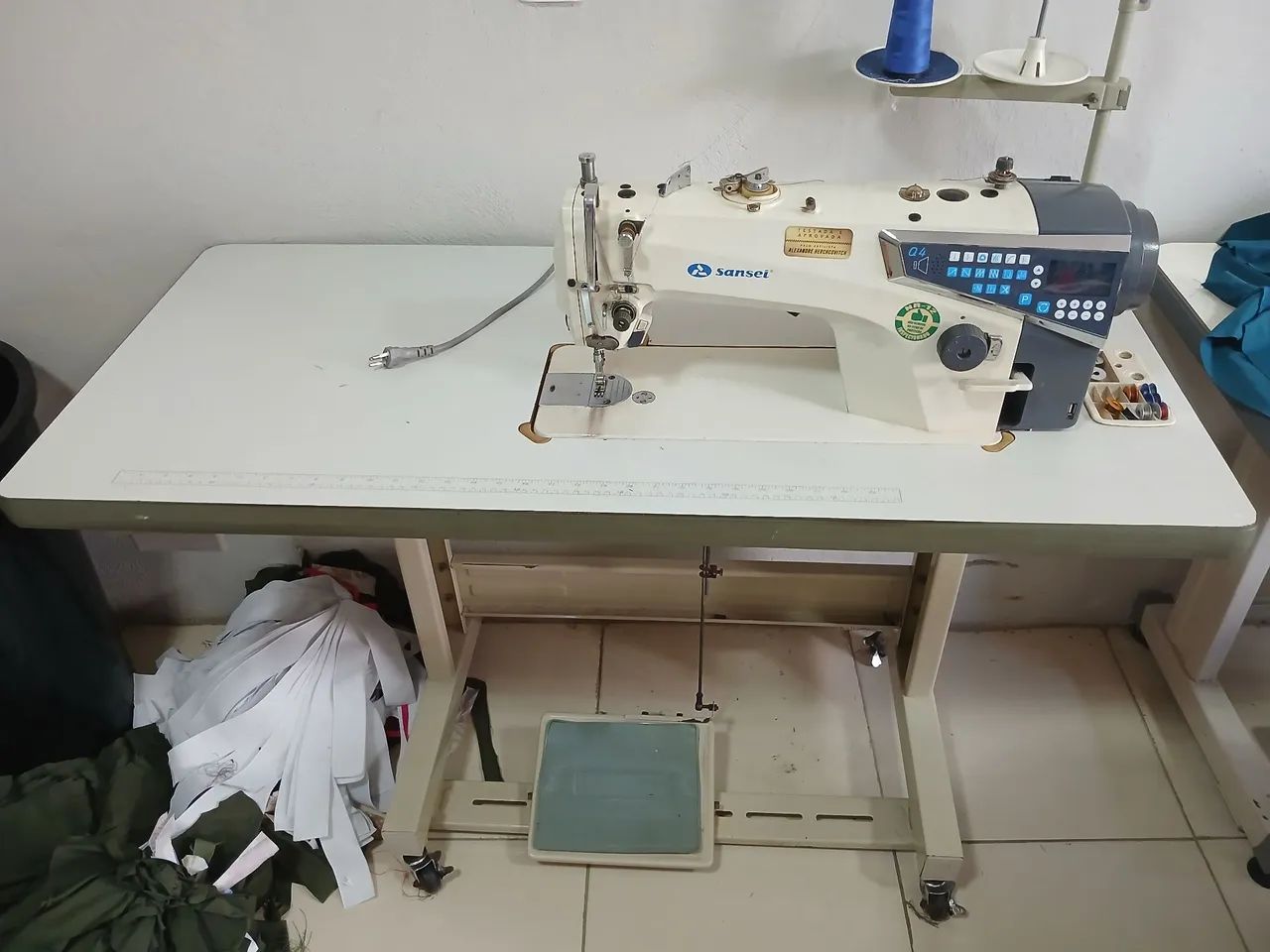 Maquina reta eletronica sansei M-70EQ $ 2,400