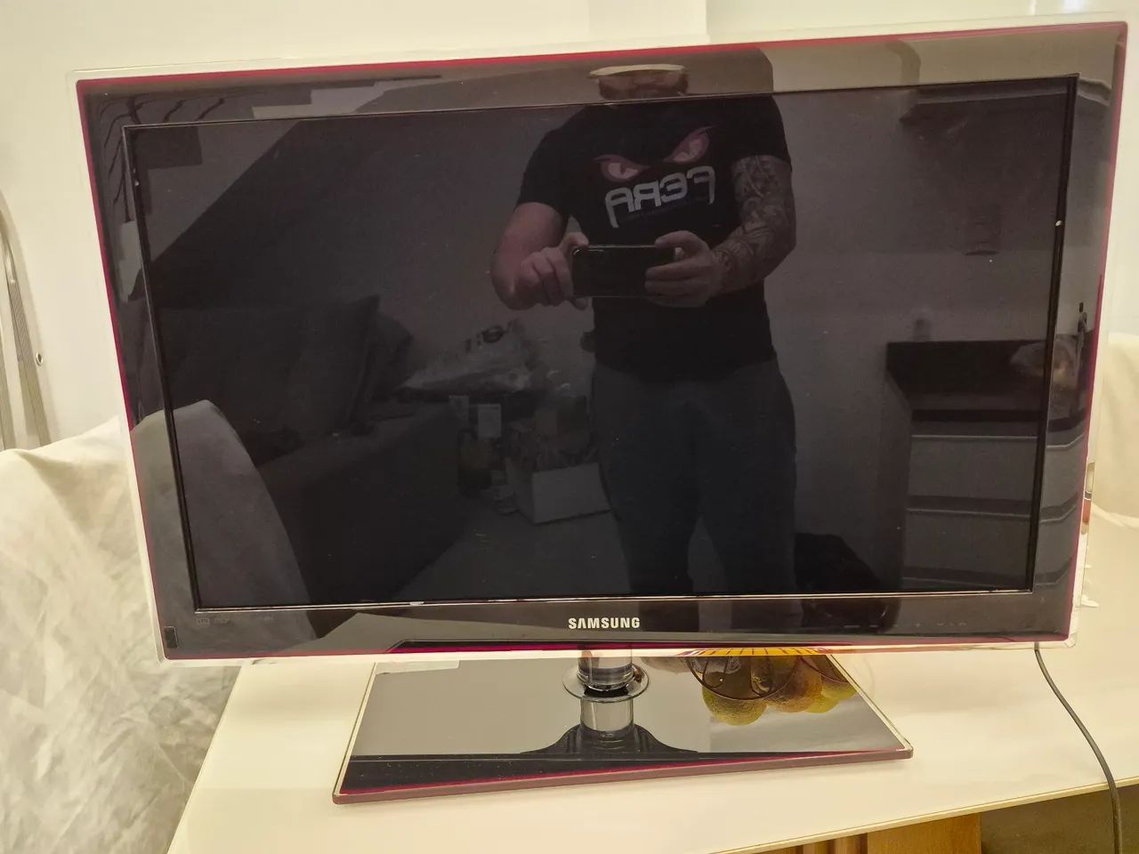 Vendo TV samsung 32 no é smart - Foto 2