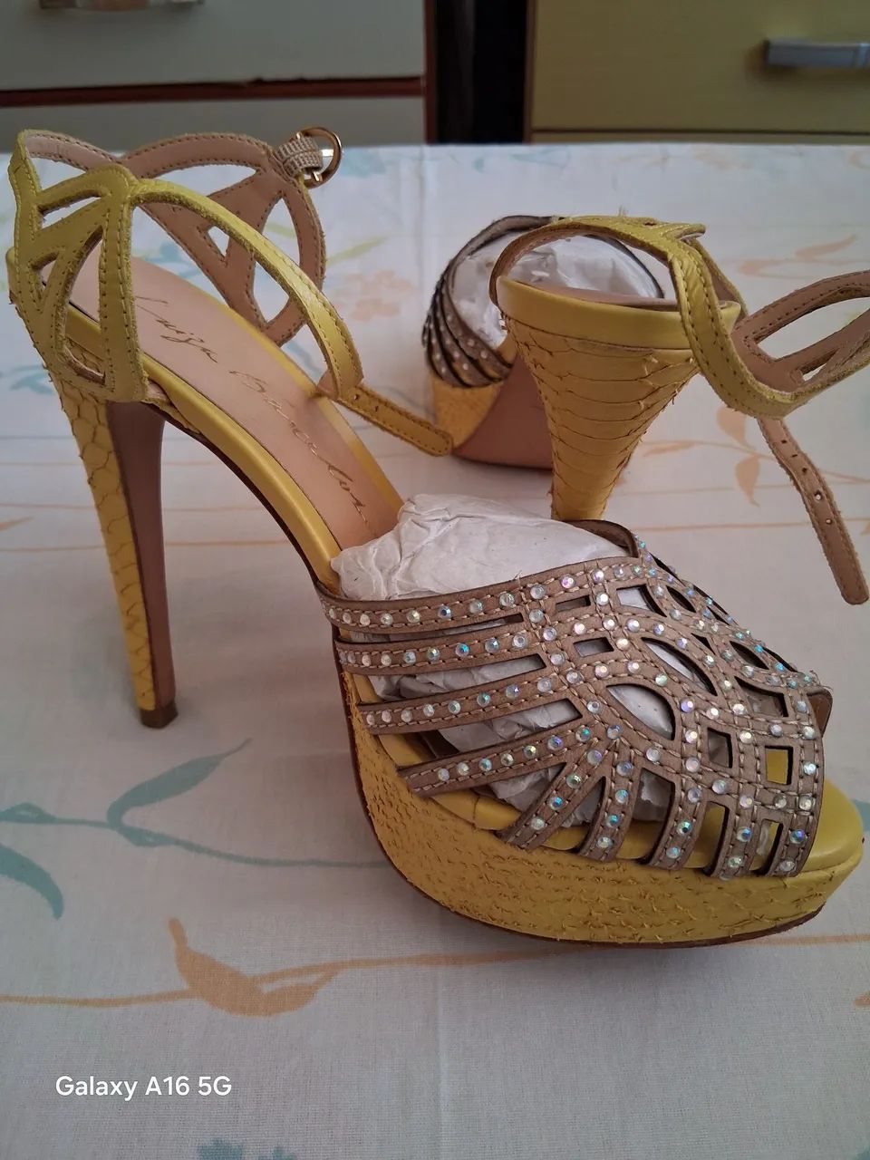VENDO SAPATOS CONSERVADOS  - Foto 3