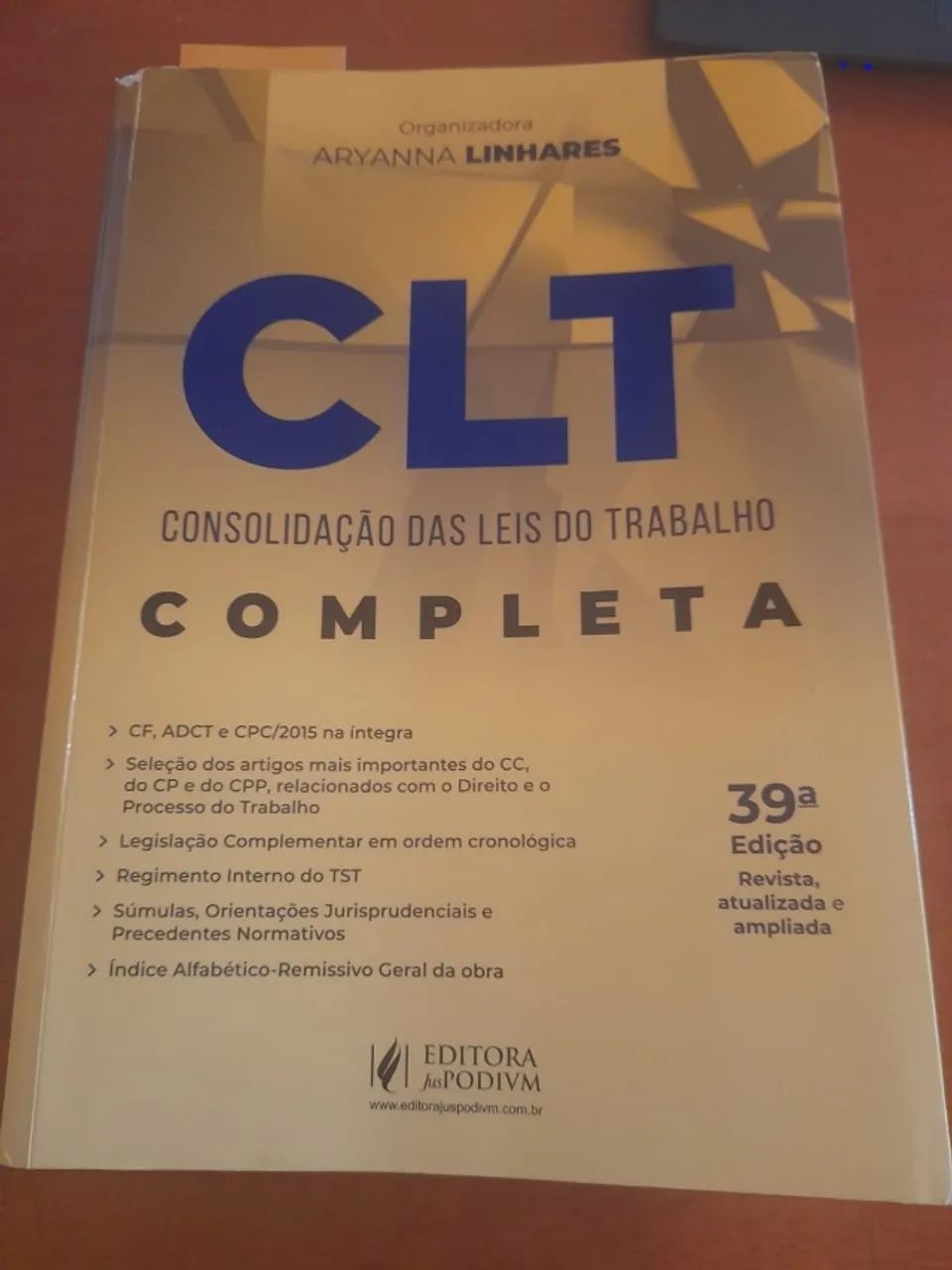 CLT organizada pela professora Aryanna Linhares 39ª edição