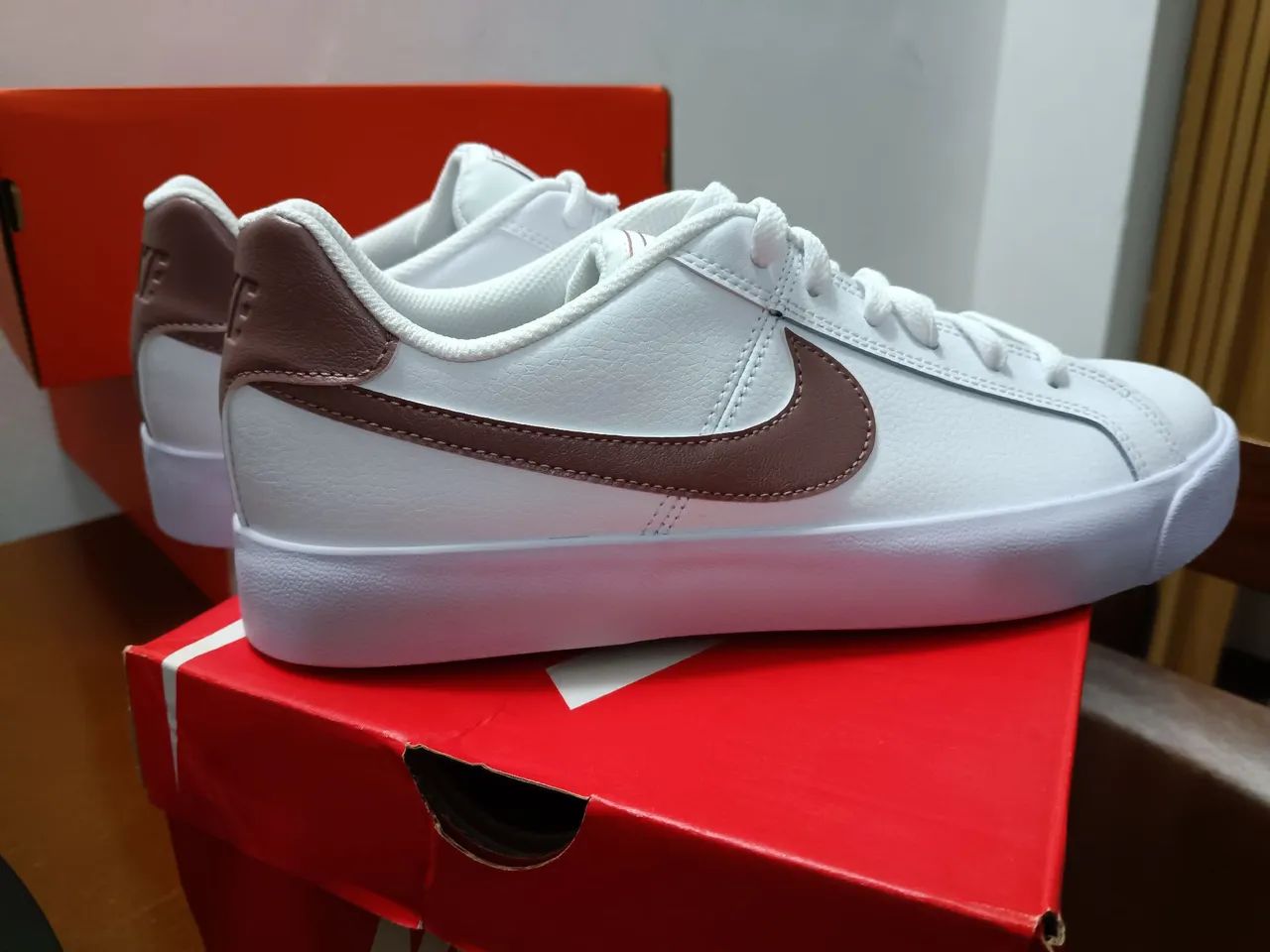 Tênis Nike original branco n° 40 novo na caixa