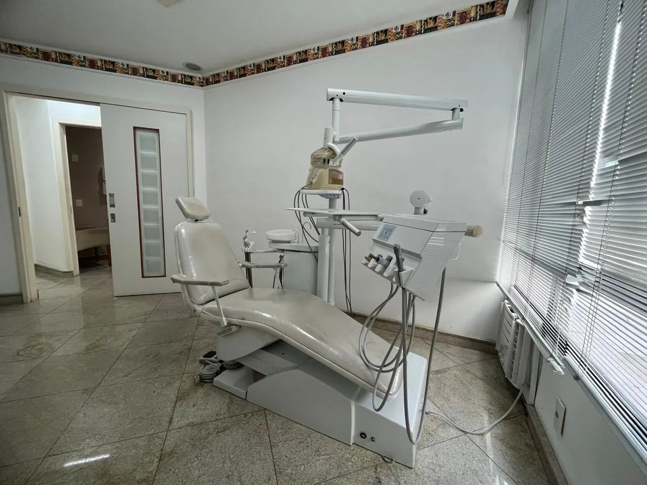 Cadeira KaVo/ Equipo odontológico 
