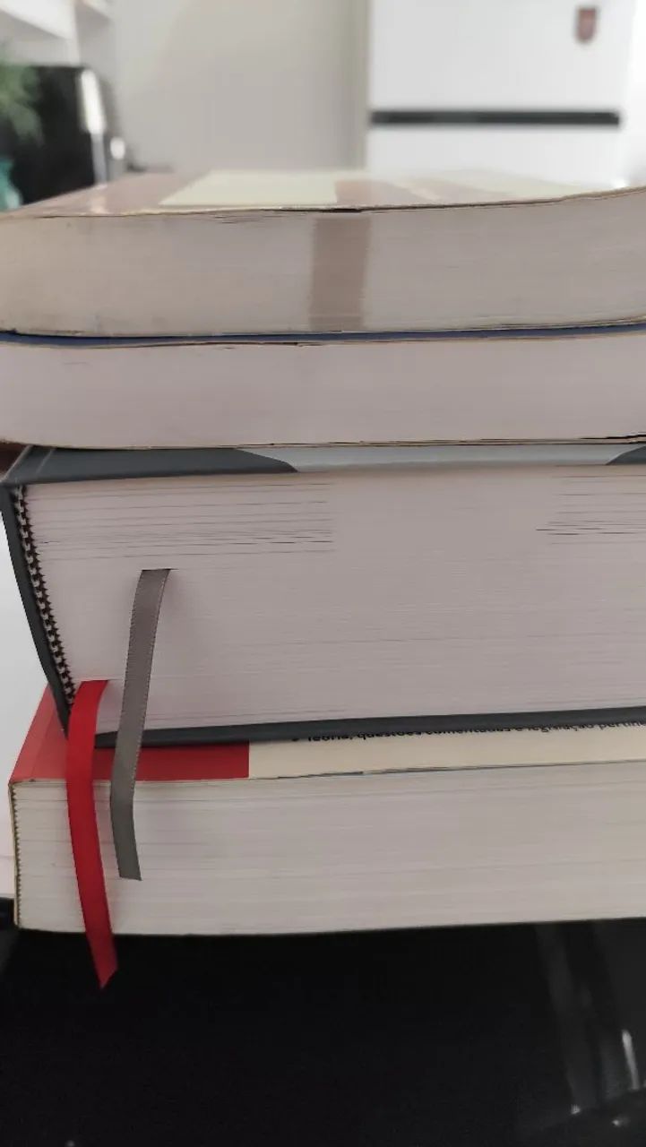Livros em perfeito estado  - Foto 4
