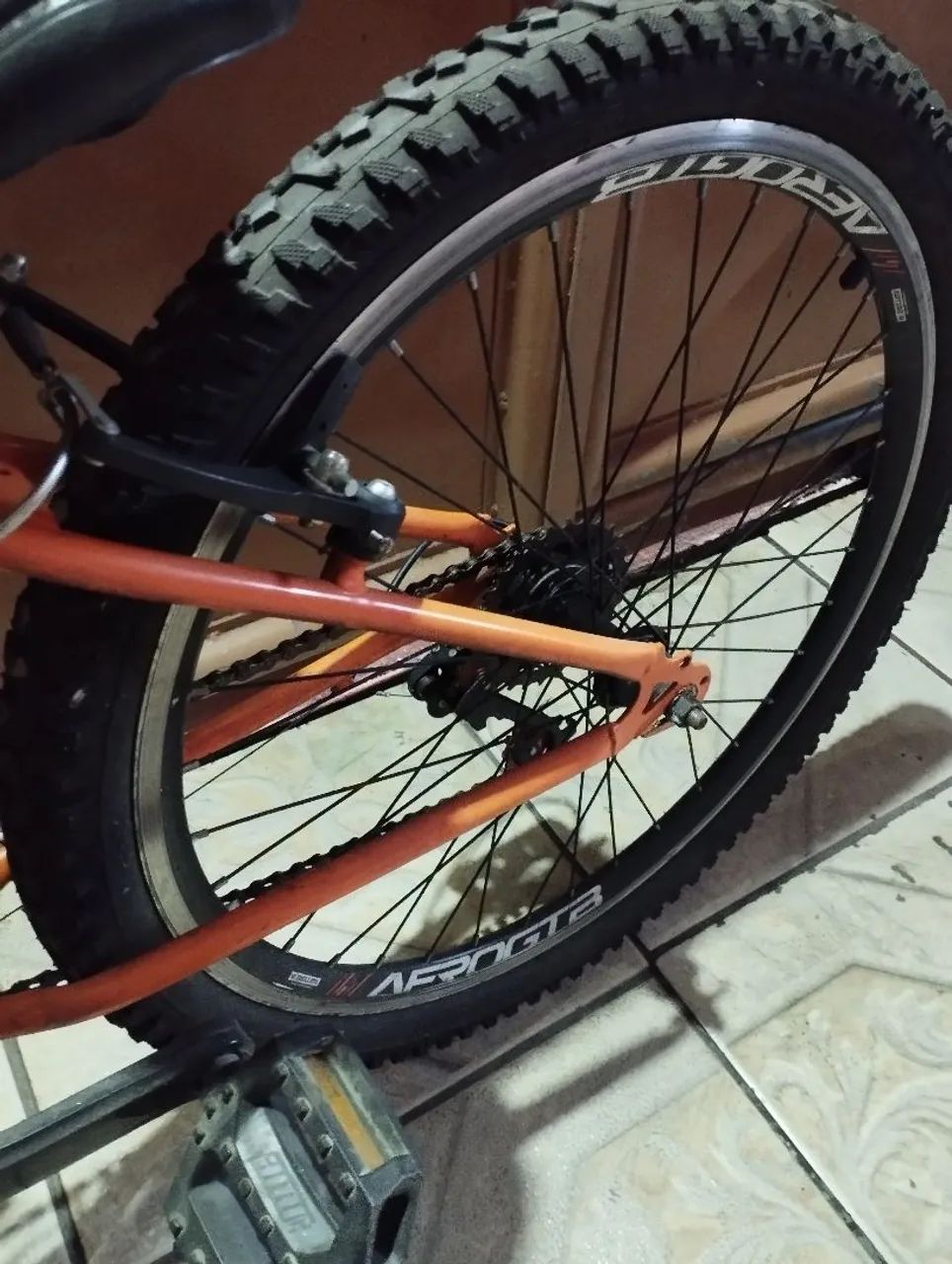 Bicicleta aro 24 NOVÍSSIMA  - Foto 4