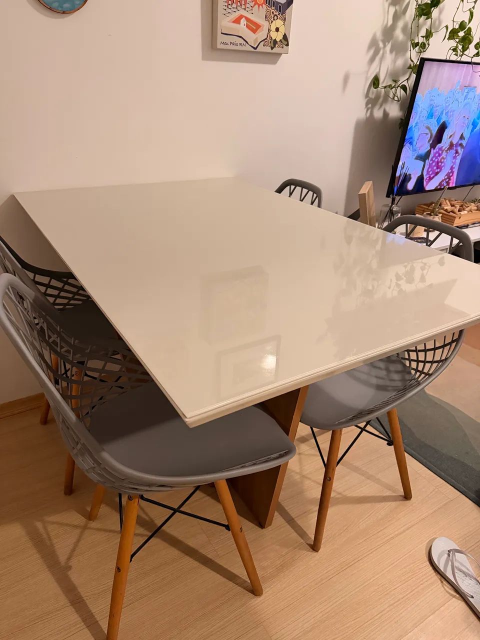 Mesa com 4 cadeiras - Foto 4
