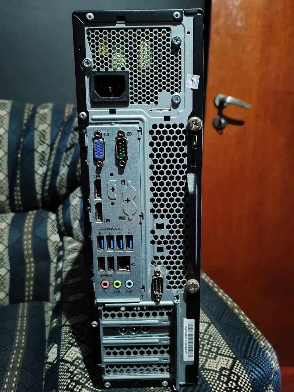 Computador Lenovo ThinkCentre SFF - Intel Core i7 vPro / 8GB / SSD 250GB - Foto 2