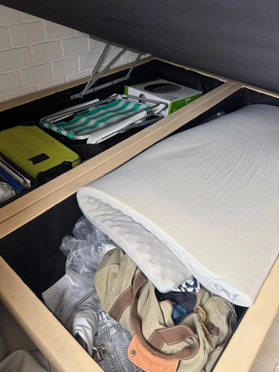 Vendo Cama Box baú bipartido Queen com colchão  - Foto 2
