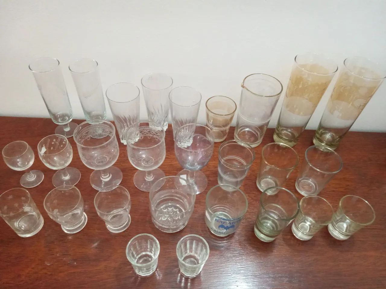 Diversos Copos antigos e copinhos e taças em Cristal. - Foto 4