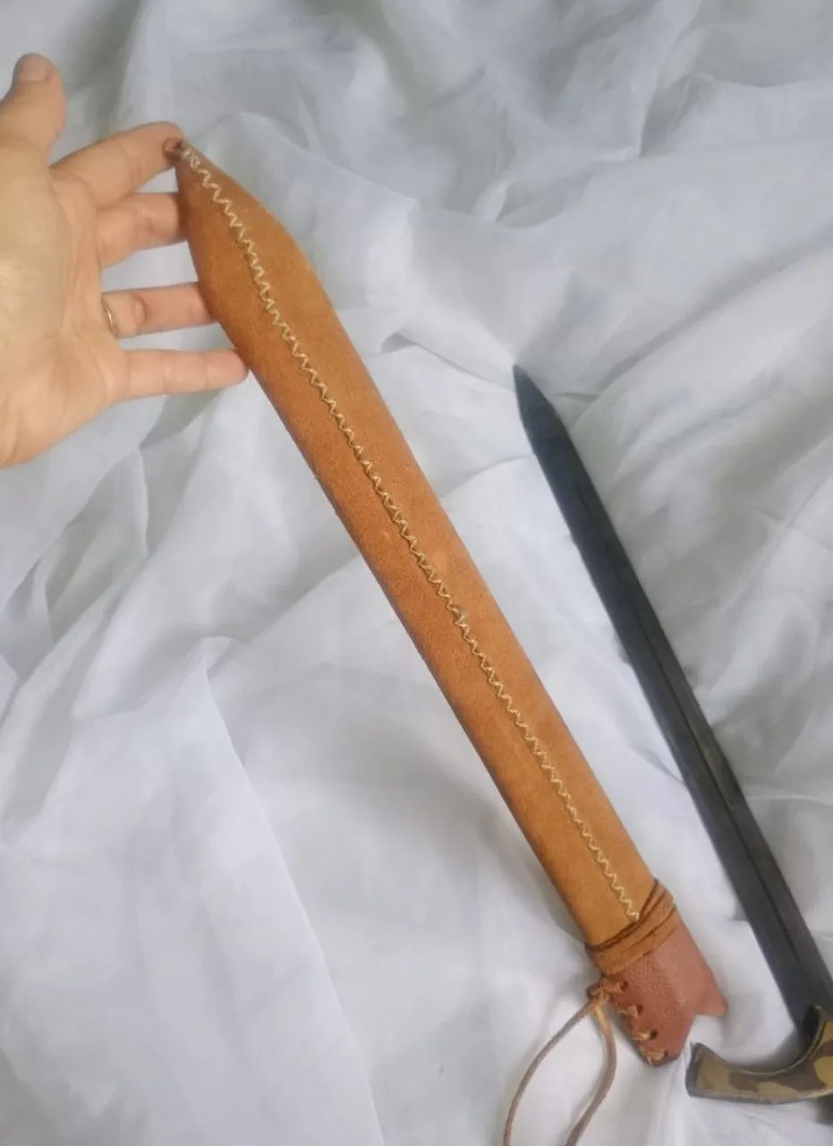 Espada / adaga medieval com bainha de couro  - Foto 3