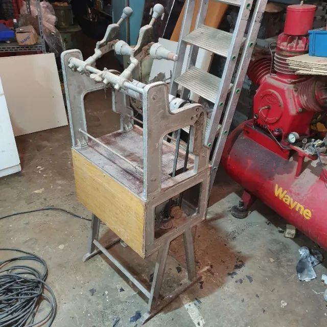 Máquina Conicaleira Rebobinadeira De Linha Têxtil Usada - Foto 4