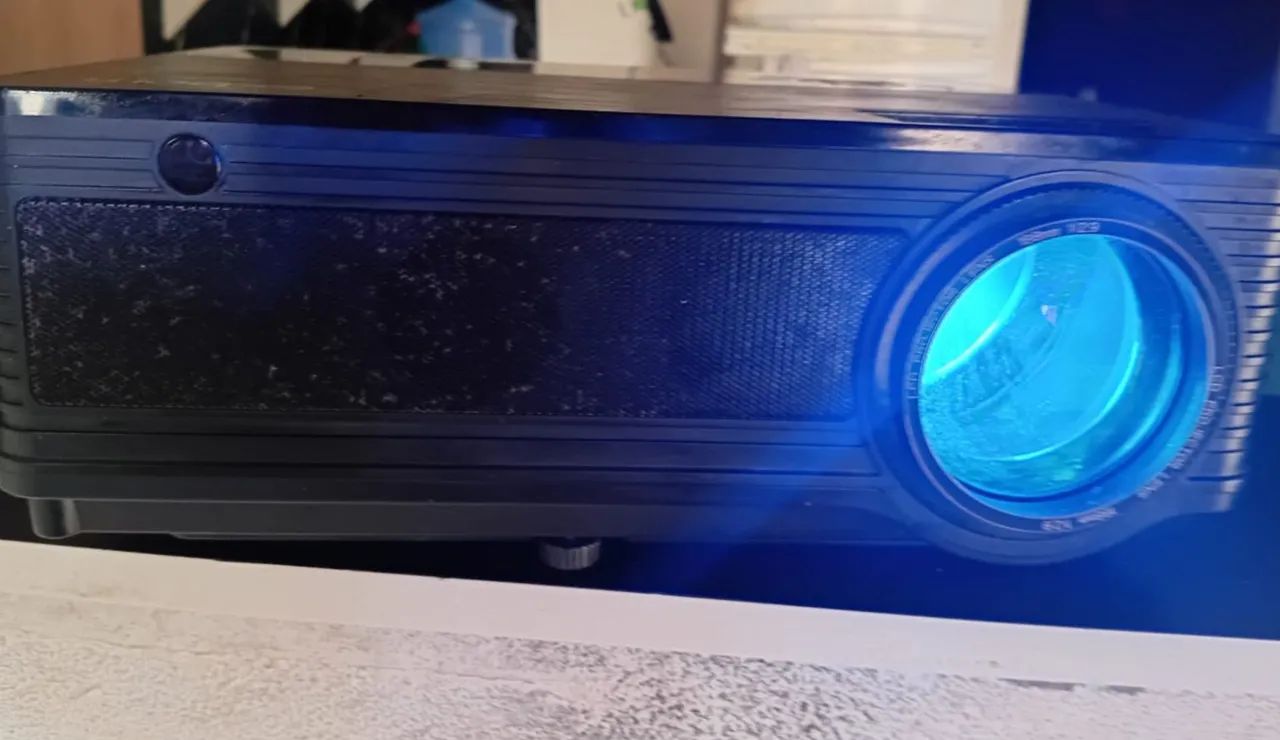 Projetor led  exbom  modelo  PJ-V220 - Foto 2