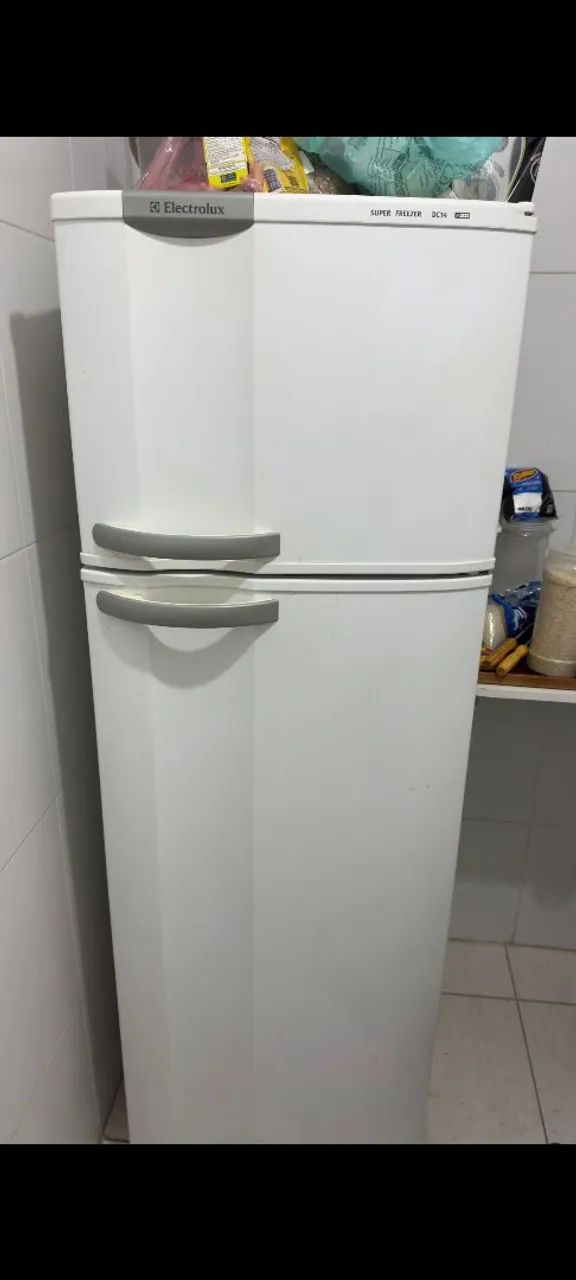 Geladeira Eletrolux funcionando perfeitamente entrego 