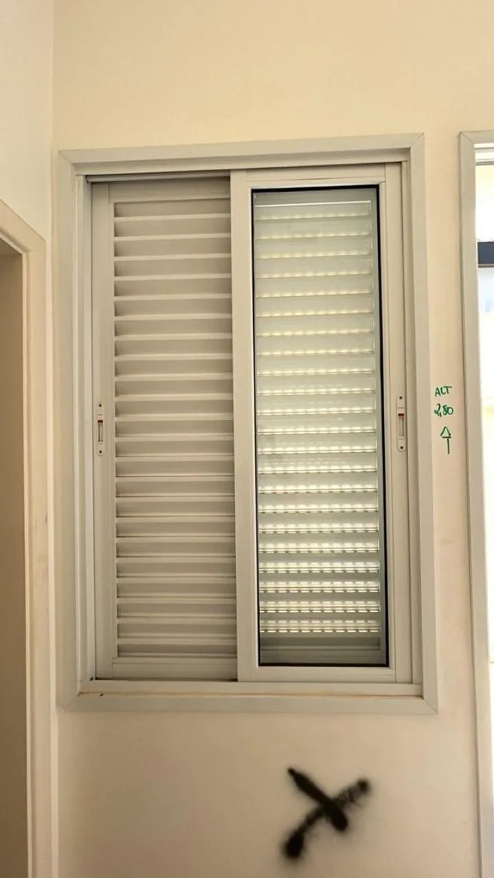 Janela com Veneziana e Vidro - Foto 2