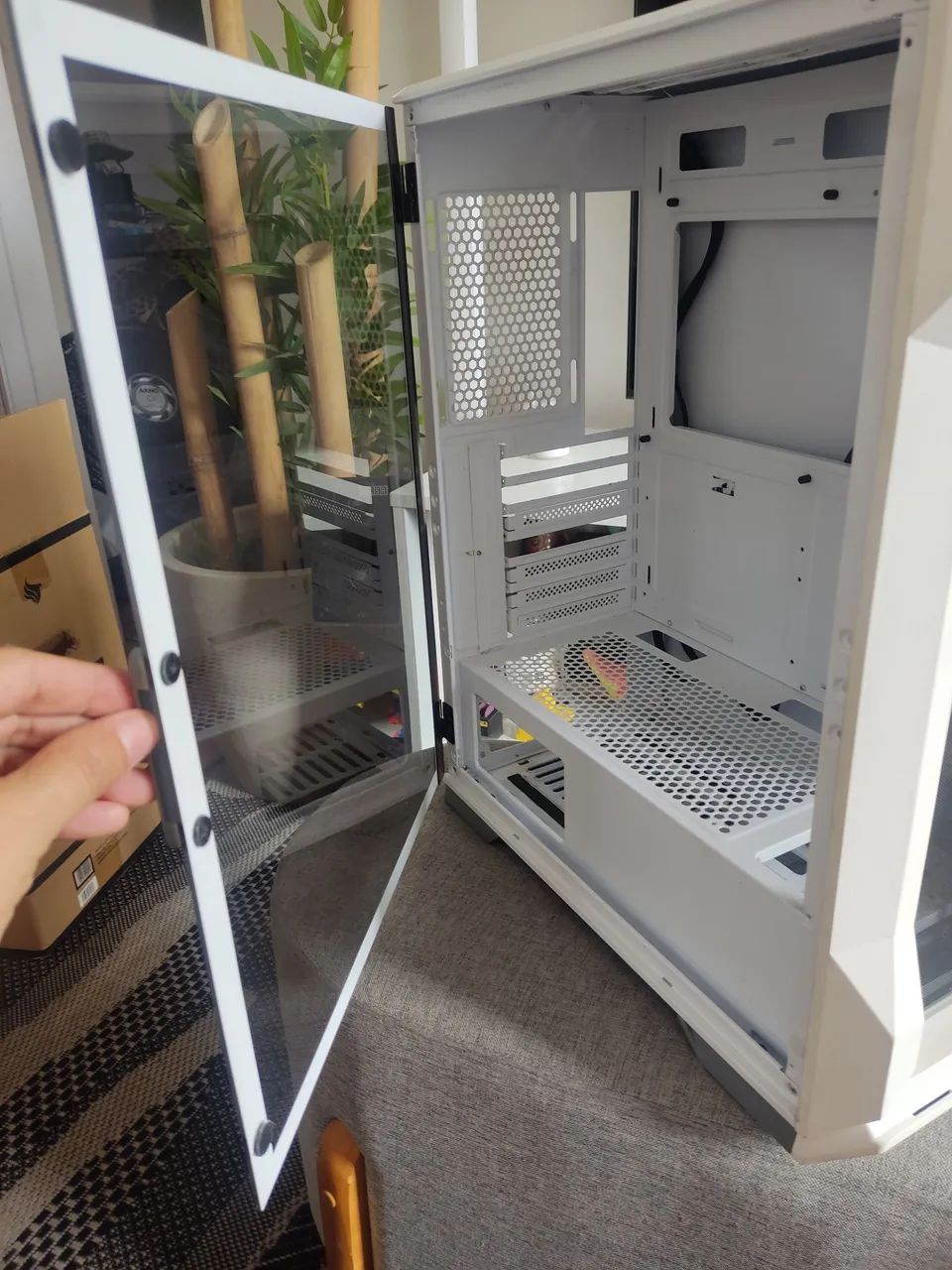 Gabinete gamer Pouter 3 branco  - Foto 3