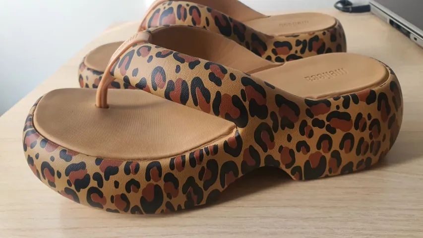 Melissa Free Fuzzy Printed Onça Platform - Foto 4