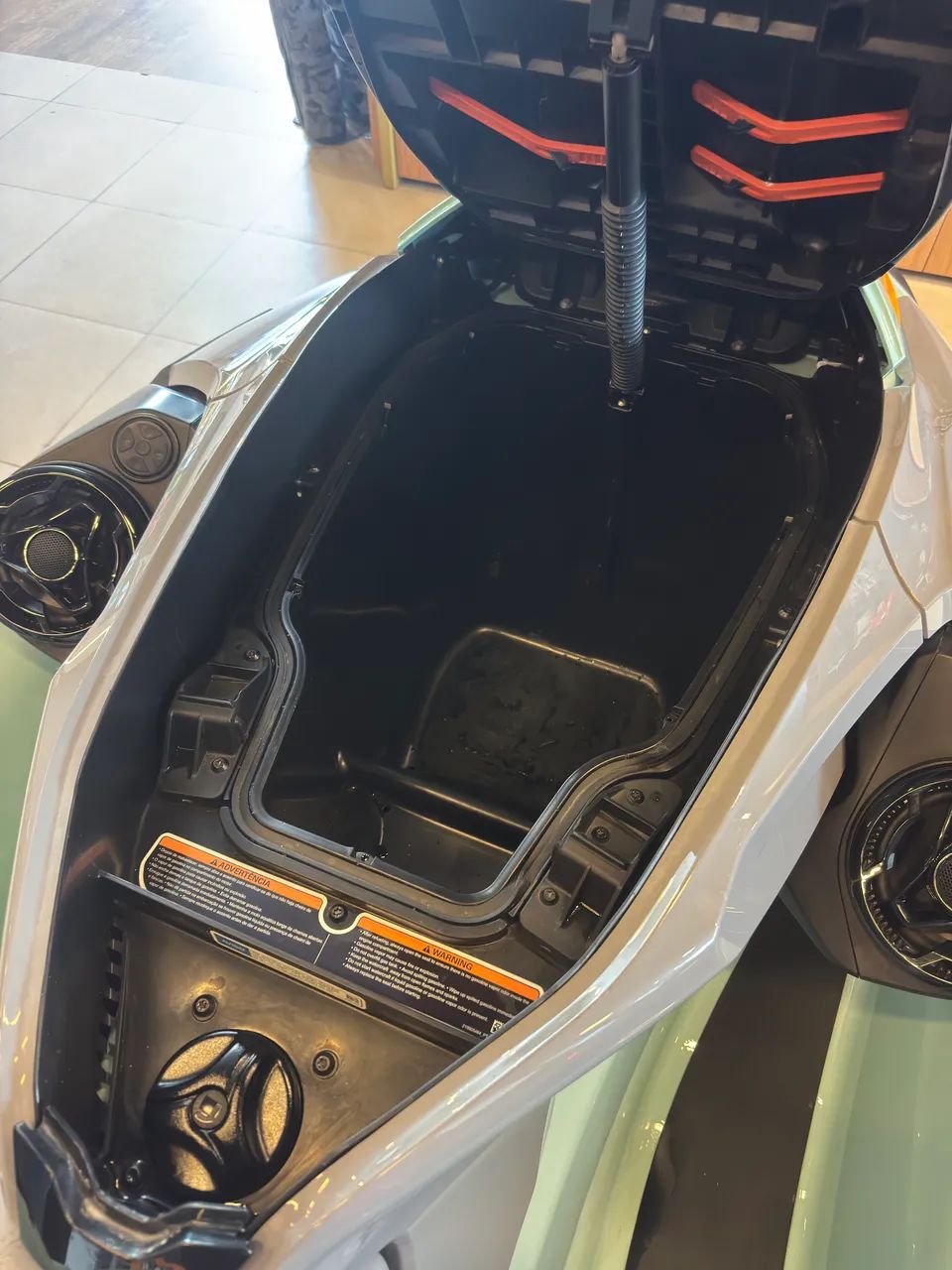 Jetski Seadoo Wake Pro 230hp, apenas 38h com reboque de alumínio  - Foto 5