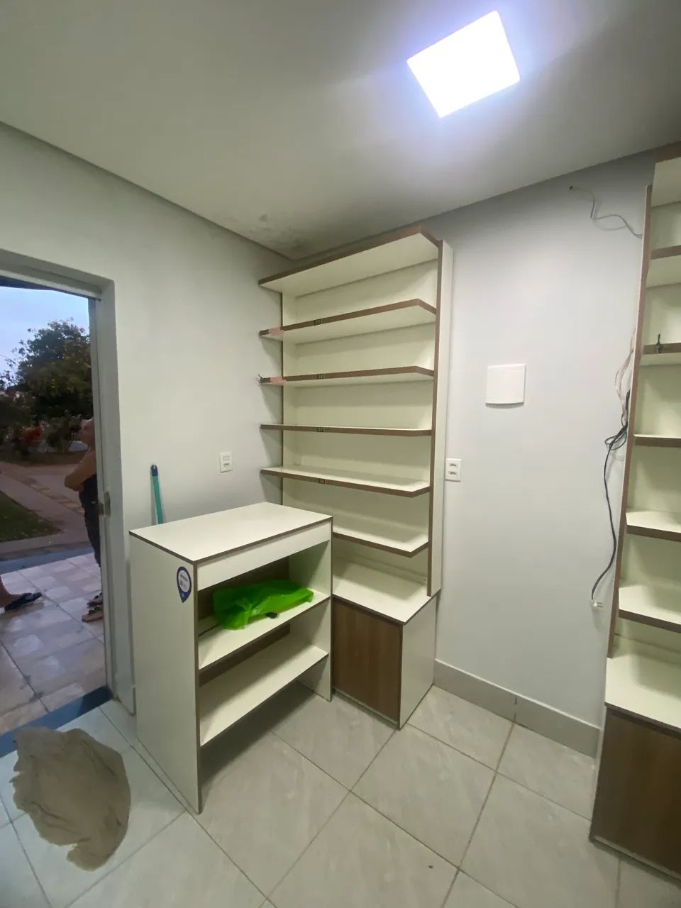 Móveis para lojas de maquiagem e acessórios  - Foto 3