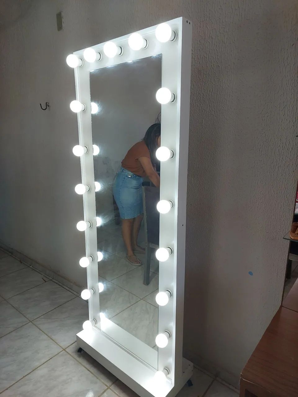 Espelho Camarim 100%MDF 19 bocais para Lâmpadas  - Foto 4
