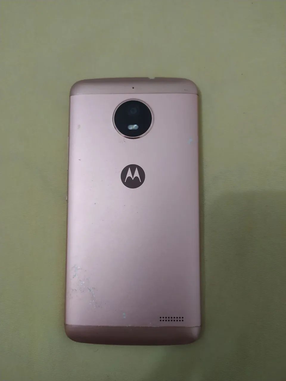 Celular Motorola E4 COM DEFEITO - Foto 2