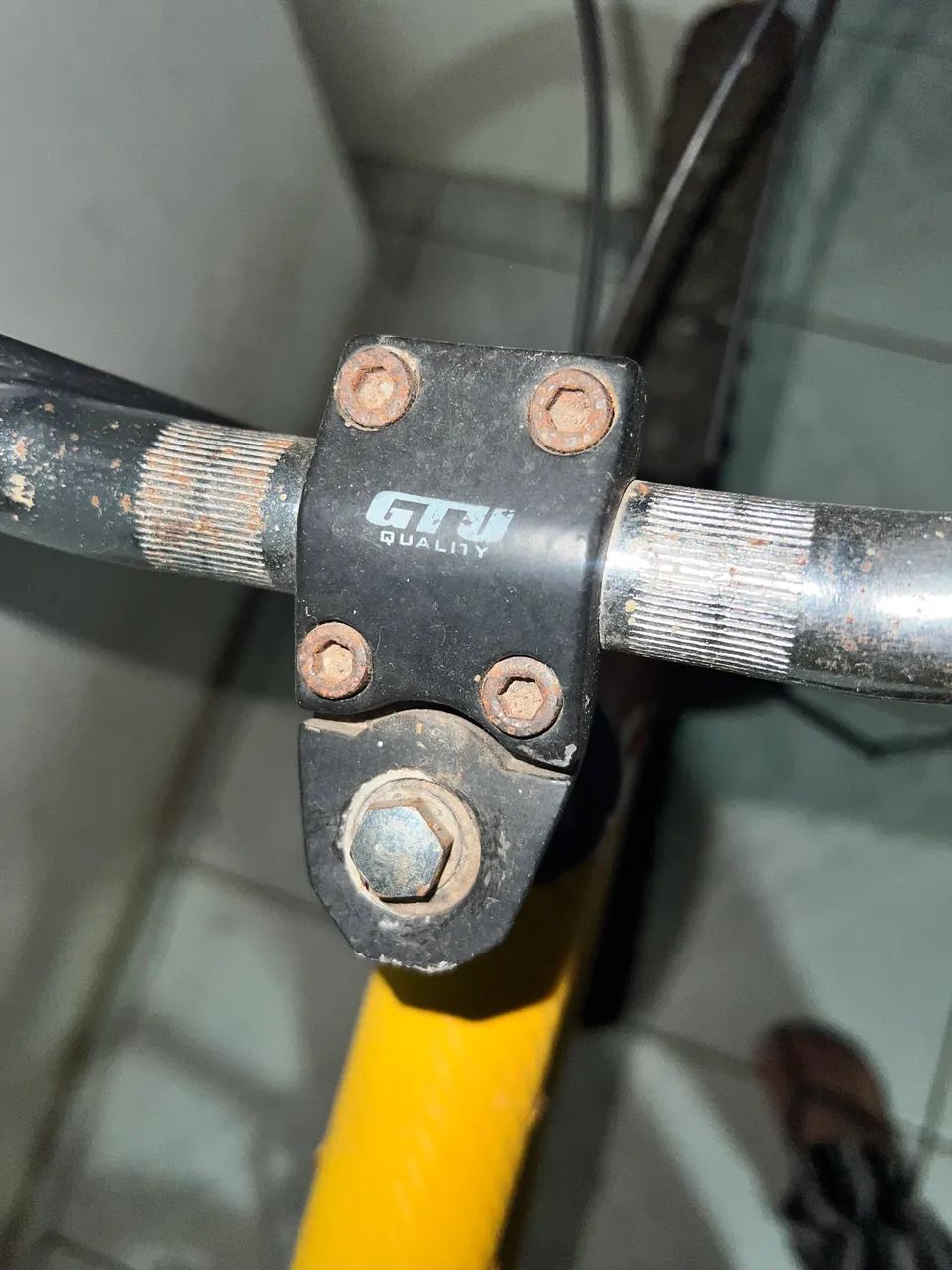  Bicicleta aro 26 com marchas - precisa de revisão - Foto 3