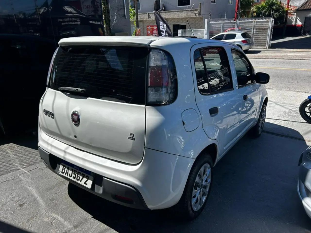 Fiat Uno Attractive 1.0 EVO Fire Flex 8V 5P 2016 - Foto 5