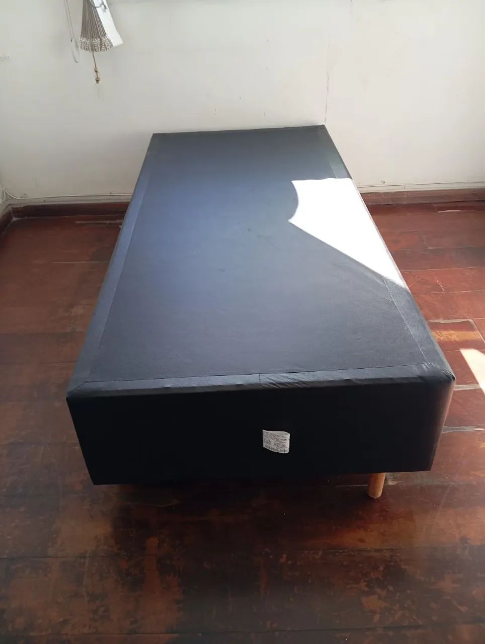 Vendo cama box solteiro com outra  - Foto 3