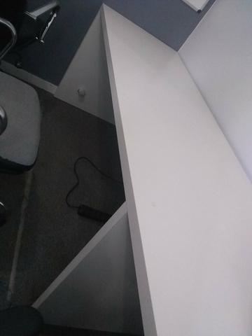 Mesa de escritório Semi-nova