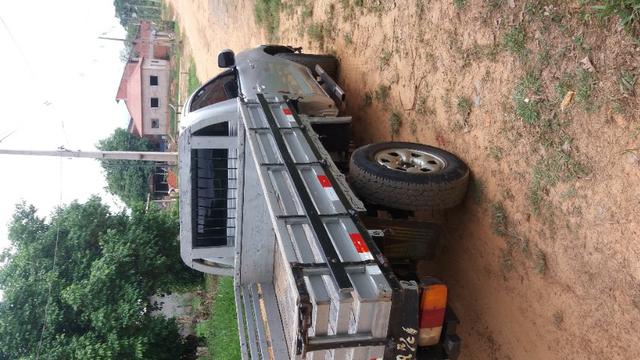 Vendo uma caminhonete da Toyota Hilux - Foto 9