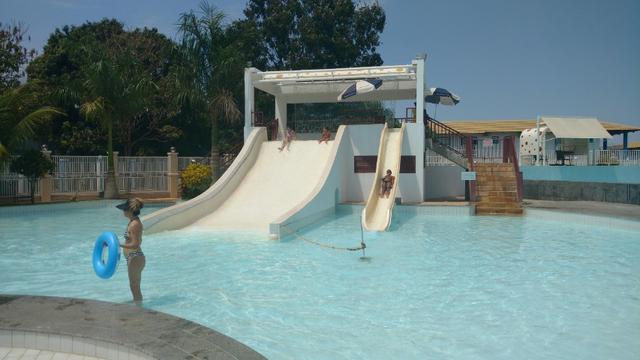 Caldas Novas, Hotel Lacqua, Lazer, diversão e descanso em um só lugar com piscina de ondas - Foto 3