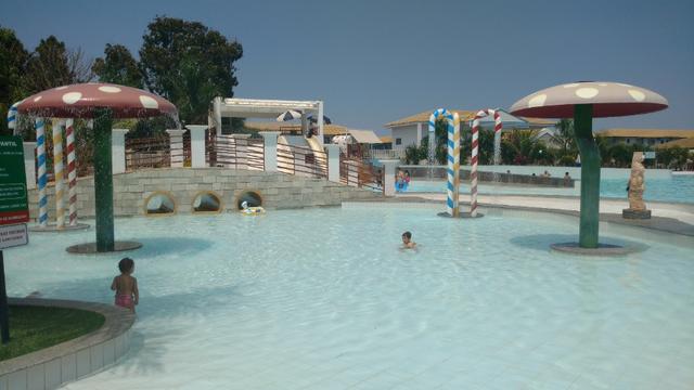 Caldas Novas, Hotel Lacqua, Lazer, diversão e descanso em um só lugar com piscina de ondas - Foto 2