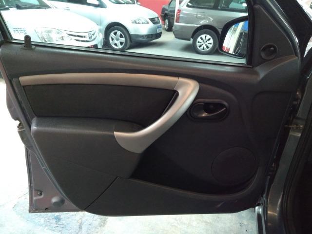 Renault Sandero - Foto 15
