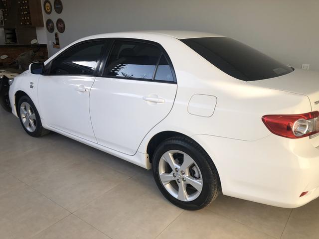 Corolla GLI 1.8, Automática e Banco de Couro, documento pago a 2 meses.