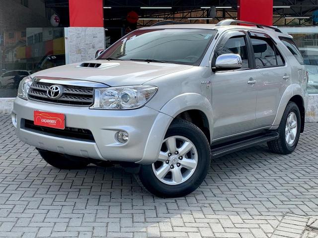 HILUX SW4 2010/2011 3.0 SRV 4X4 7 LUGARES 16V TURBO INTERCOOLER DIESEL 4P AUTOMÁTICO - Foto 3
