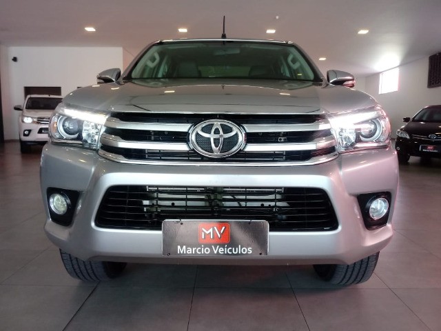 HILUX CD 4X4 SRX AUTOMÁTICA 2016/2017
