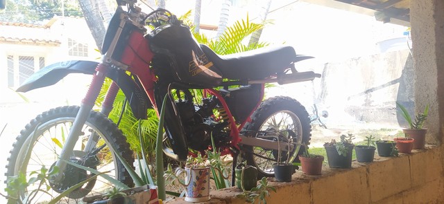 MOTO DE TRILHA