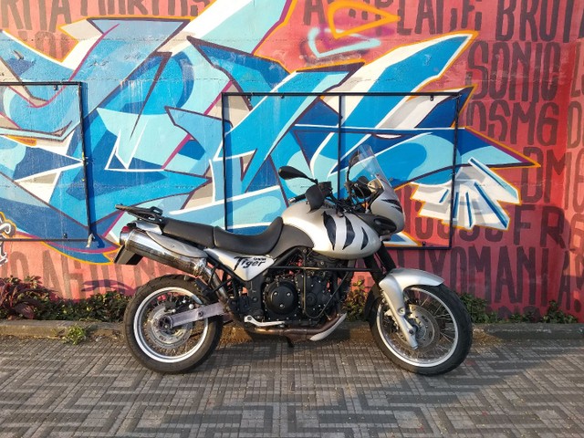 TRIUMPH TIGER 955I 2004