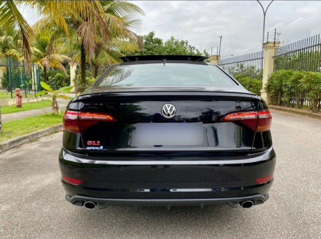 CARRO JETTA COMPLETO