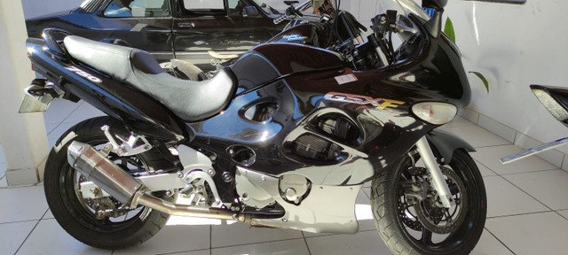SUZUKI 750 F 2006